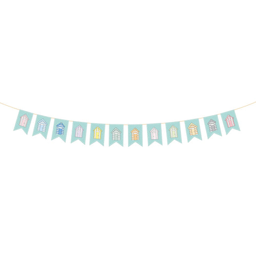 Wooden Beach Hut & Welcome Bunting