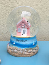 Seaton Beach Hut & Crab Snow Globes