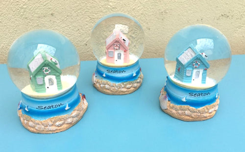 Seaton Beach Hut & Crab Snow Globes
