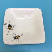 Small Bee Dishes